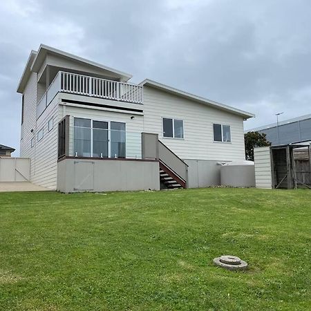 Luxurious, Spacious Beach House Villa Cowes Exterior photo