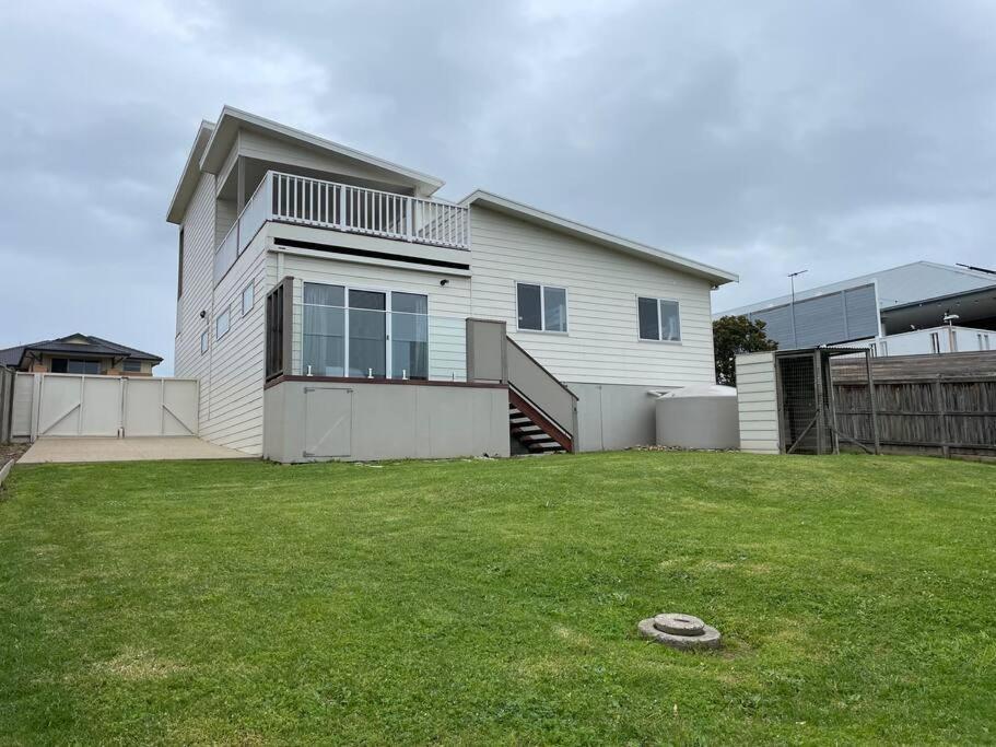 Luxurious, Spacious Beach House Villa Cowes Exterior photo